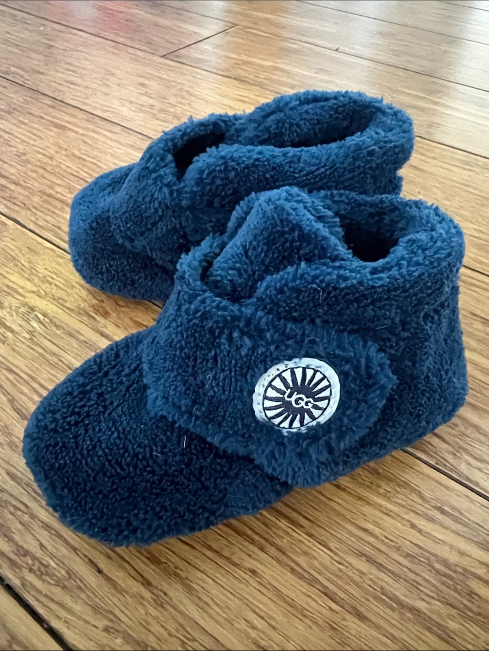 Very Gently Used Size 2/3 UGG Fleece Bixby Booties